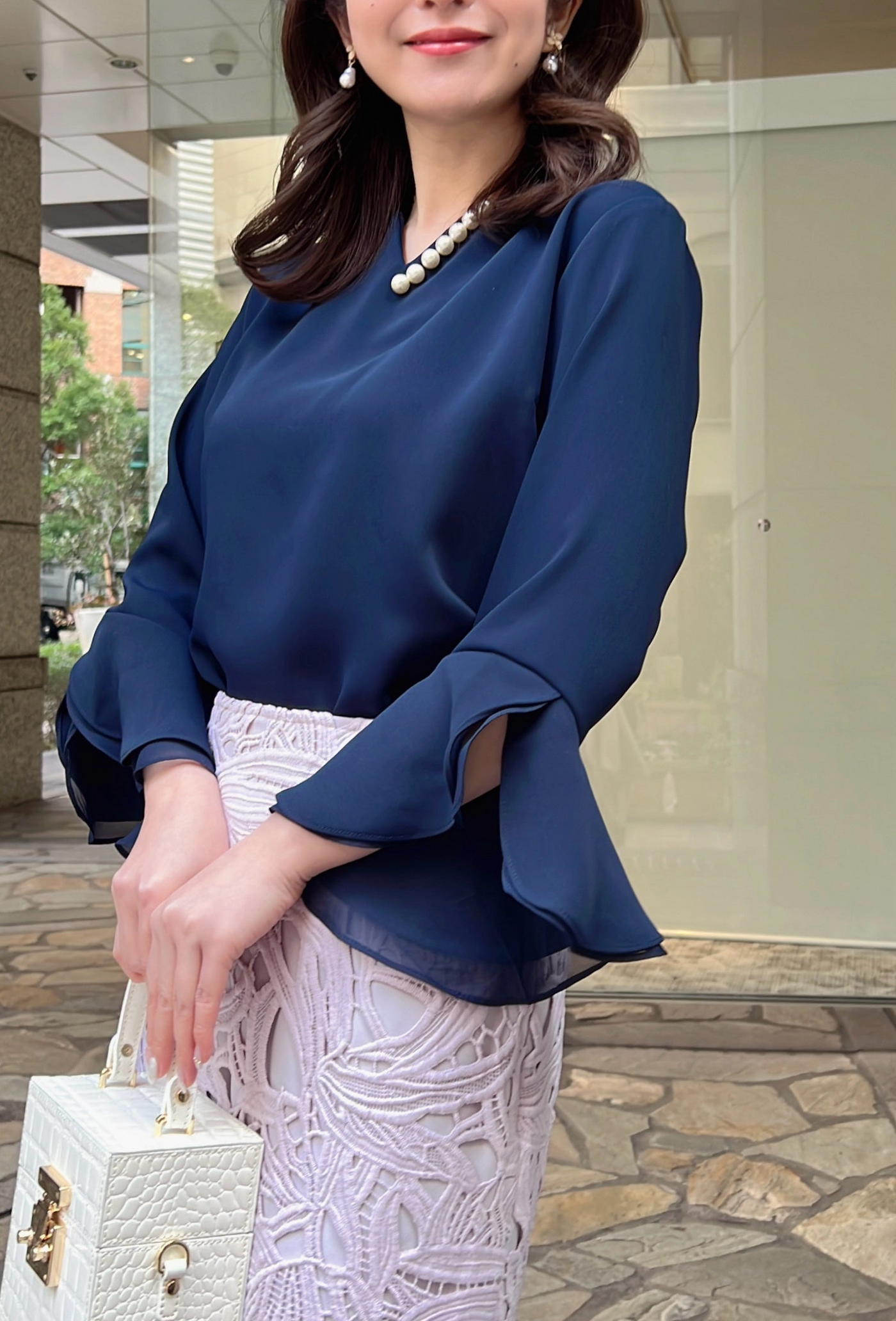 即完売品☆メゾンドドルチェ☆センターフリルブラウス ブラック 即完売品☆メゾンドドルチェ☆センターフリルブラウス ブラック